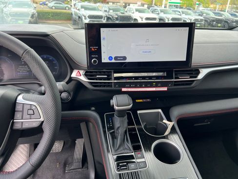 New 2026 Toyota Sienna XSE image 14