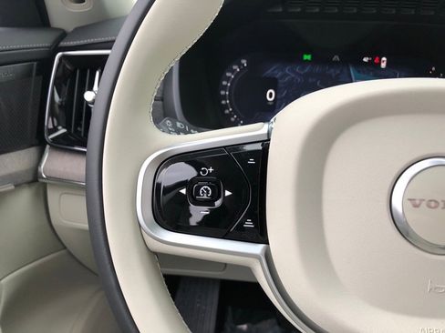 New 2026 Volvo XC90 B6 Ultra w/ Protection Package image 21