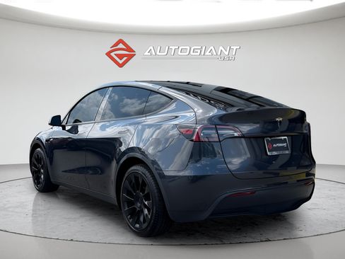 Used 2024 Tesla Model Y Long Range RWD image 17