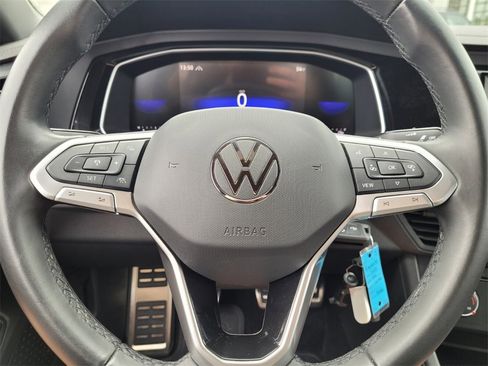 Used 2024 Volkswagen Jetta Sport image 18