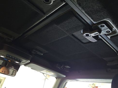 Used 2023 Ford Bronco Wildtrak image 5