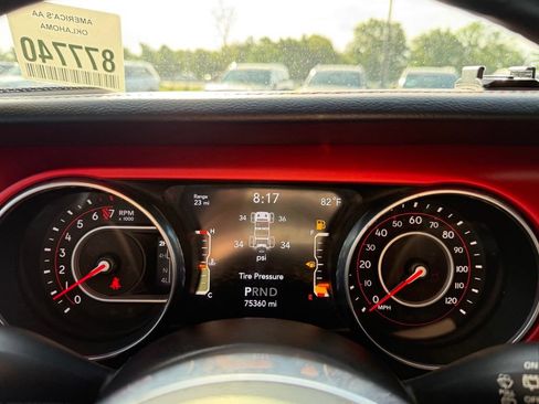 Used 2018 Jeep Wrangler Unlimited Rubicon AWD/4WD image 15