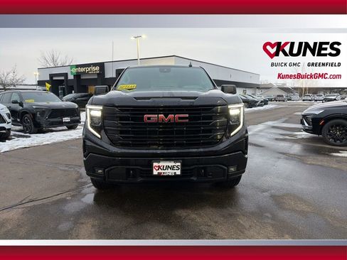 Used 2023 GMC Sierra 1500 Elevation image 13