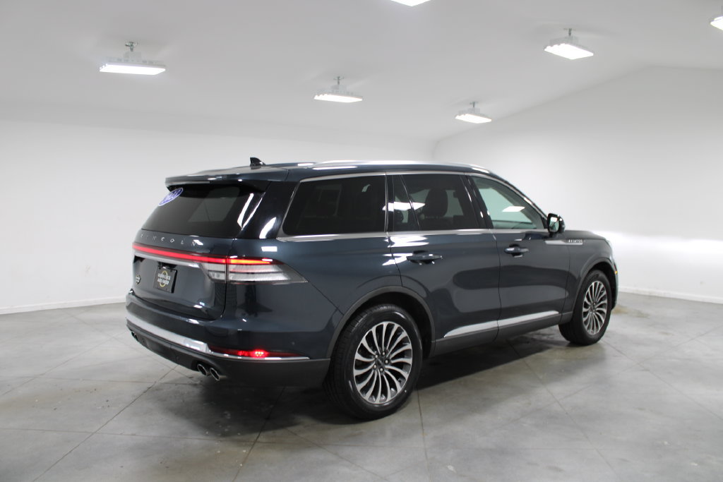 Used 2023 Lincoln Aviator Reserve w/ Equipment Group 201A AWD/4WD image 9