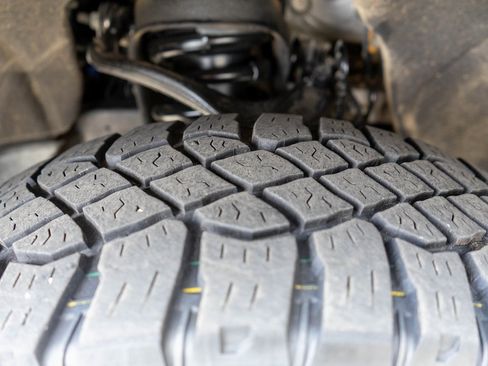 Used 2023 GMC Sierra 1500 AT4X image 31