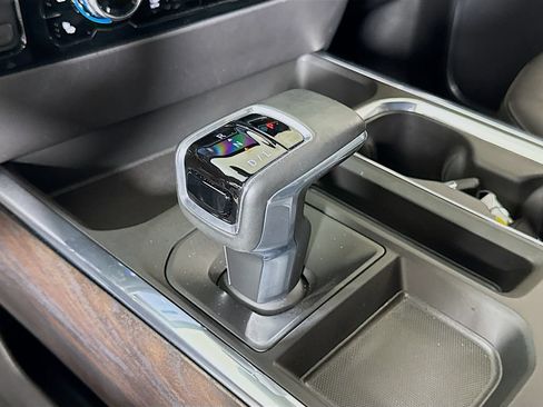 Certified 2025 GMC Sierra 1500 SLT AWD/4WD image 15