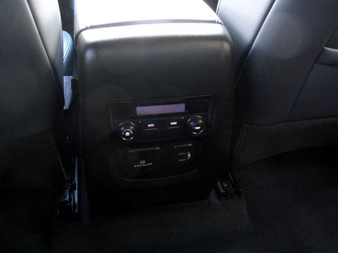 Used 2024 Buick Enclave Essence image 20