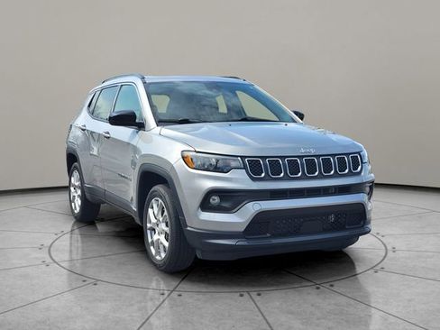 Certified 2023 Jeep Compass Latitude w/ Sun and Sound Group AWD/4WD image 14