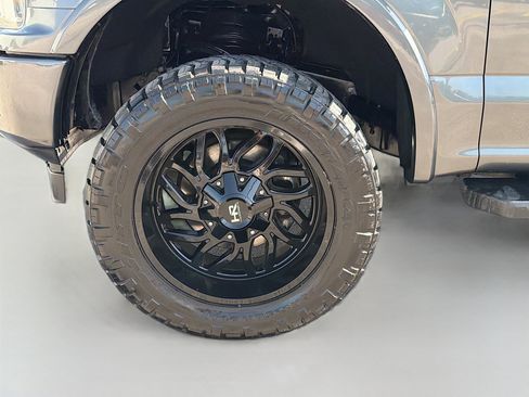 Used 2019 Ford F150 XLT w/ Equipment Group 302A Luxury AWD/4WD image 42