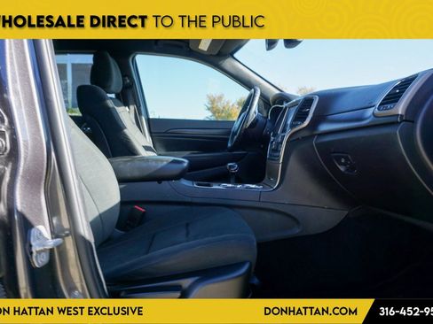 Used 2014 Jeep Grand Cherokee Laredo w/ 18" Wheel & 8.4" Radio Group image 24