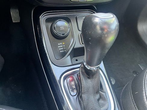Used 2018 Jeep Compass Latitude w/ Popular Equipment Group AWD/4WD image 24