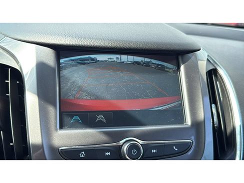 Used 2017 Chevrolet Cruze LT FWD image 16