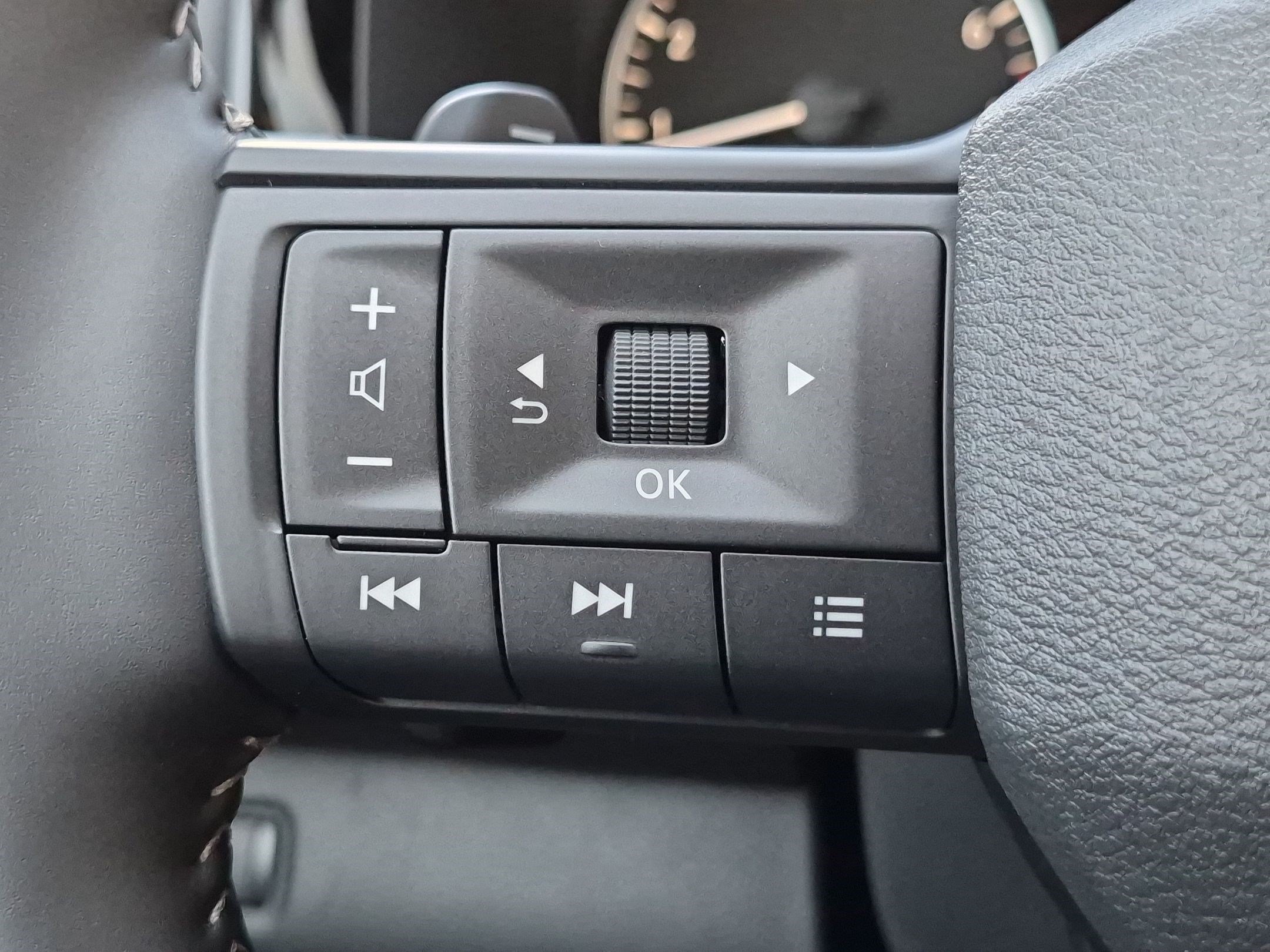New 2026 Nissan Pathfinder SV FWD image 14