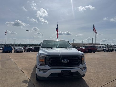 Used 2022 Ford F150 XLT w/ Equipment Group 302A High RWD image 4