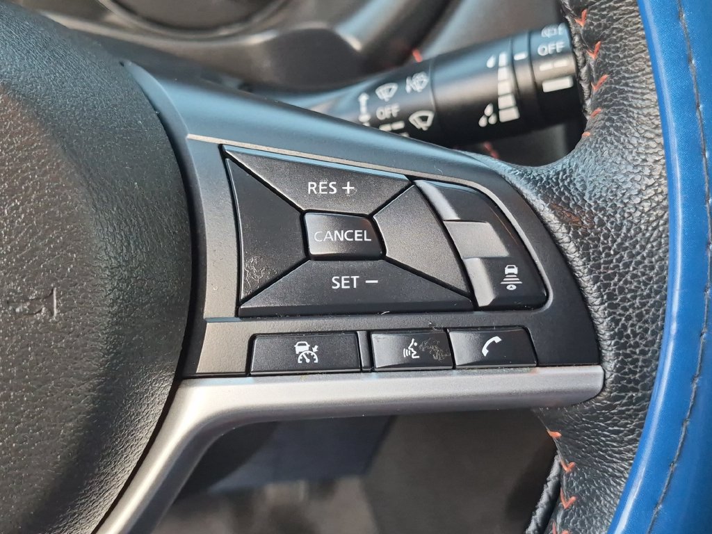 Used 2021 Nissan Kicks SR w/ Exterior Package FWD image 21