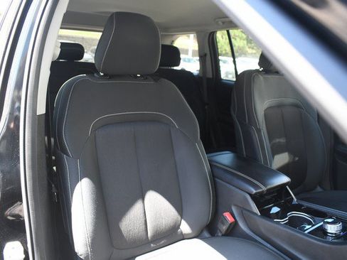 Used 2023 Jeep Grand Cherokee Laredo AWD/4WD image 26