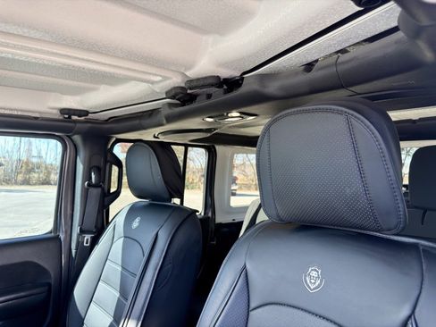 Used 2020 Jeep Wrangler Unlimited Sport S image 24