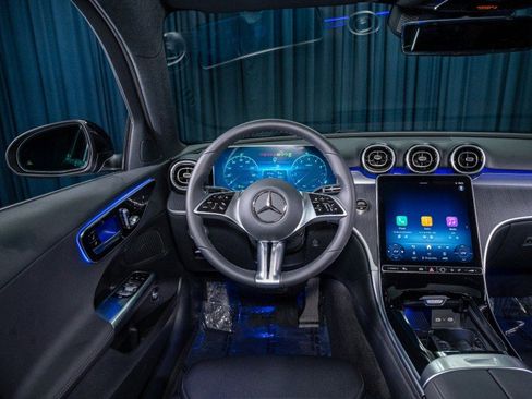 Used 2025 Mercedes-Benz C 300 Sedan image 14