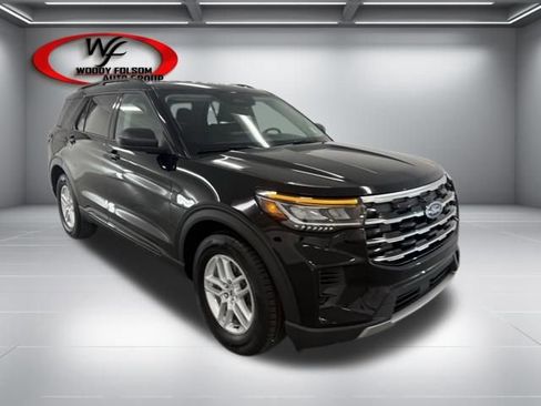 New 2026 Ford Explorer Active RWD image 3