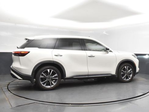 Certified 2023 INFINITI QX60 Luxe w/ Cargo Package image 8