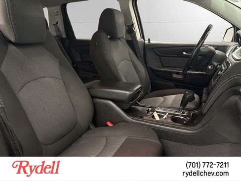 Used 2017 Chevrolet Traverse LT AWD/4WD image 17