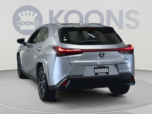Used 2024 Lexus UX 250h AWD w/ Premium Package image 11