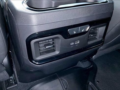 Used 2024 GMC Sierra 1500 AT4 w/ Technology Package AWD/4WD image 25