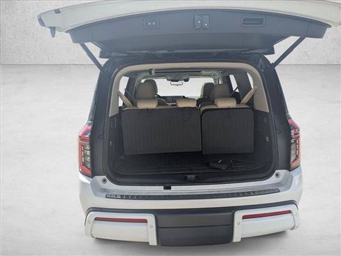 Used 2025 Nissan Armada Platinum Reserve AWD/4WD image 6
