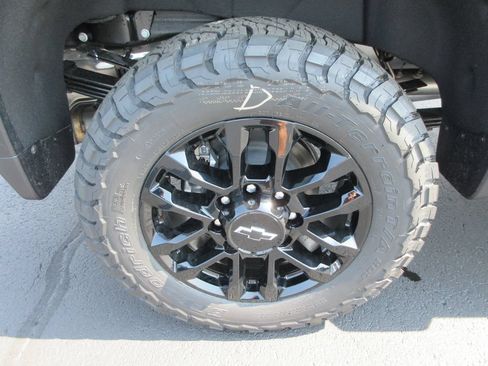 New 2026 Chevrolet Silverado 3500 LTZ w/ LTZ Plus Package AWD/4WD image 12