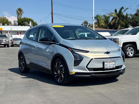 Used 2022 Chevrolet Bolt LT w/ Infotainment Package image 3