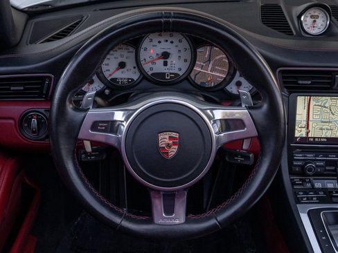 Used 2015 Porsche 911 Carrera 4S image 16