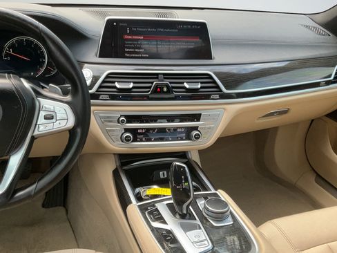 Used 2018 BMW 740i RWD image 16