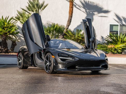 Used 2024 McLaren 750S image 36