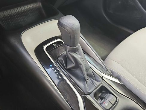 Used 2021 Toyota Corolla LE w/ LE Convenience Package image 31