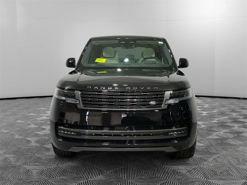 New 2025 Land Rover Range Rover Long Wheelbase SE image 8