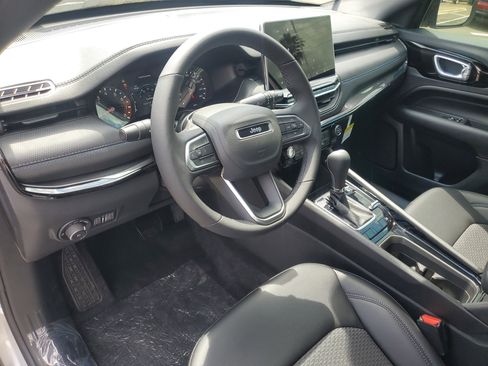 New 2026 Jeep Compass Latitude AWD/4WD image 11