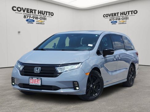 Used 2023 Honda Odyssey Sport image 1