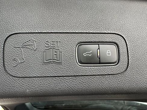 Used 2023 Lincoln Aviator Reserve w/ Equipment Group 201A image 12