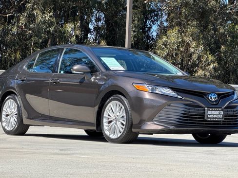 Used 2019 Toyota Camry XLE w/ Driver Assist Package FWD image 6