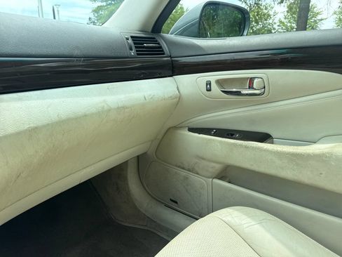 Used 2007 Lexus LS 460 RWD image 17