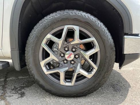 Used 2022 GMC Sierra 1500 SLT AWD/4WD image 13