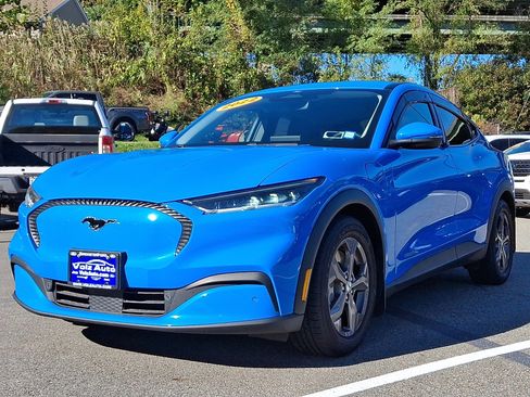 Certified 2022 Ford Mustang Mach-E Select image 4