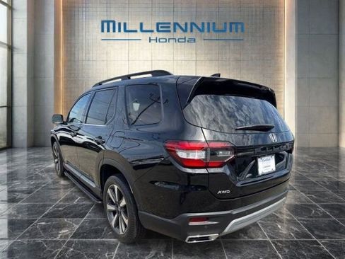 Certified 2023 Honda Pilot Touring image 16