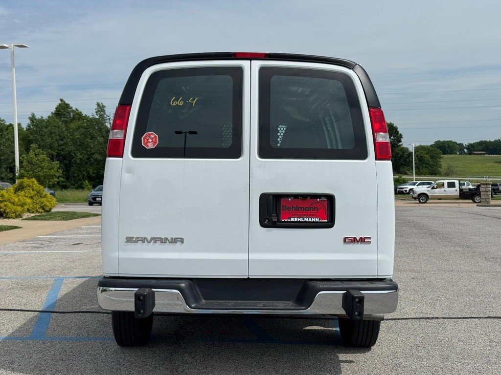 Used 2025 GMC Savana 2500 w/ Driver Convenience Package RWD image 5