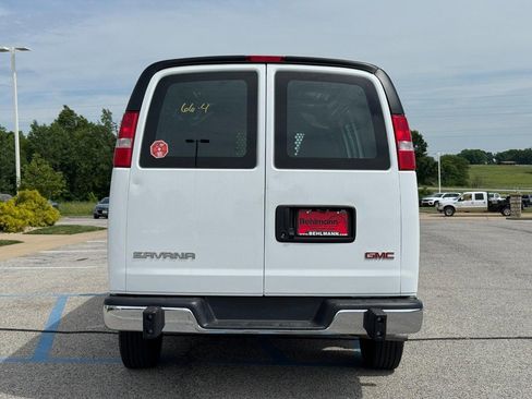 Used 2025 GMC Savana 2500 w/ Driver Convenience Package RWD image 5