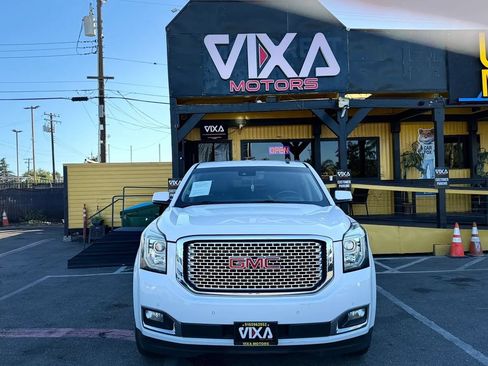 Used 2015 GMC Yukon XL Denali w/ Touring Package RWD image 2