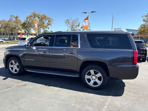 Used 2017 Chevrolet Suburban Premier RWD image 18