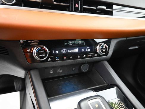 Used 2023 Mitsubishi Outlander SEL 40th Anniversary AWD/4WD image 9