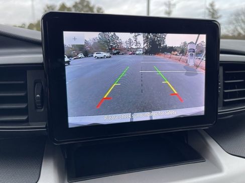 Certified 2022 Ford Explorer 4WD image 11