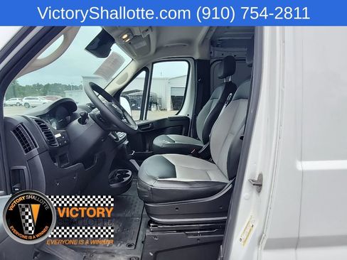 Used 2025 RAM ProMaster 2500 w/ Convenience Group FWD image 13